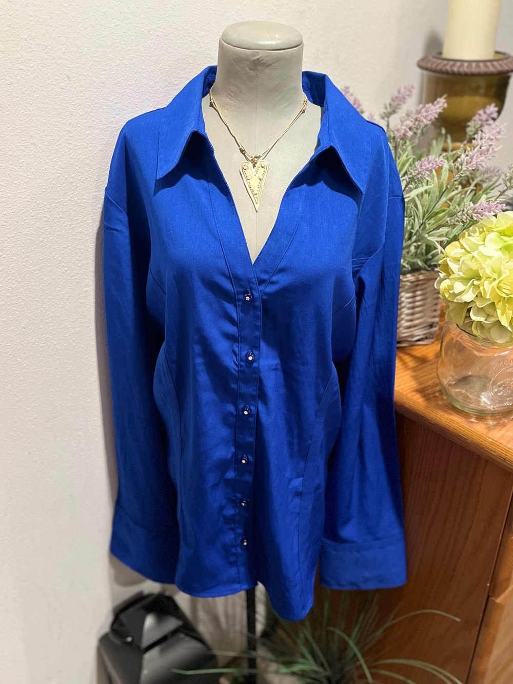 Cato Woman royal blue button-front blouse